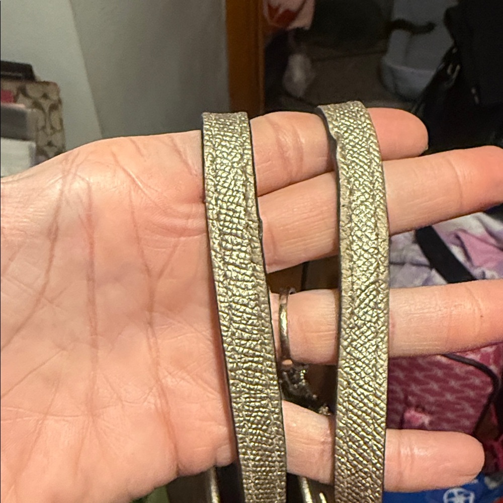 Coach Tan Signature Tote with Pink Scarf n bling chain - Picture 3 of 16